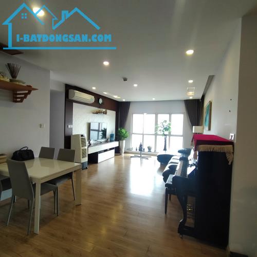 Cần bán căn hộ 3PN dt 118m2 tại Mulberry Lane - giá 7 tỷ, có slot oto