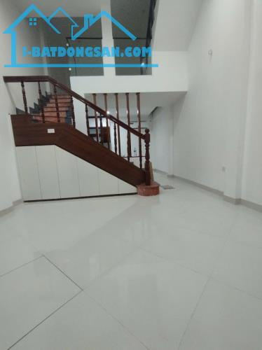 Bán nhà Lê Trọng Tấn, Thanh Xuân. 32m2 x 5 Tầng. MT 4.1m. PHÂN LÔ. Ô TÔ. Hơn 13 Tỷ.