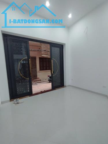 Bán nhà Lê Trọng Tấn, Thanh Xuân. 32m2 x 5 Tầng. MT 4.1m. PHÂN LÔ. Ô TÔ. Hơn 13 Tỷ. - 1