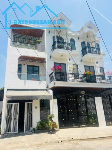 🔥Bán nhà mặt tiền Phú XUân 9, gần Hoàng Thị Loan, DT 66m2 3 tầng giá 5 tỷ tl