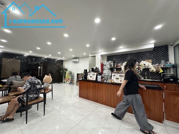 Bán CHDV ngay ĐH VĂN LANG, GÒ VẤP. Hơn 26phòng dòng tiền 160tr/t, 29,5 tỷ 140M2 ngang 10M