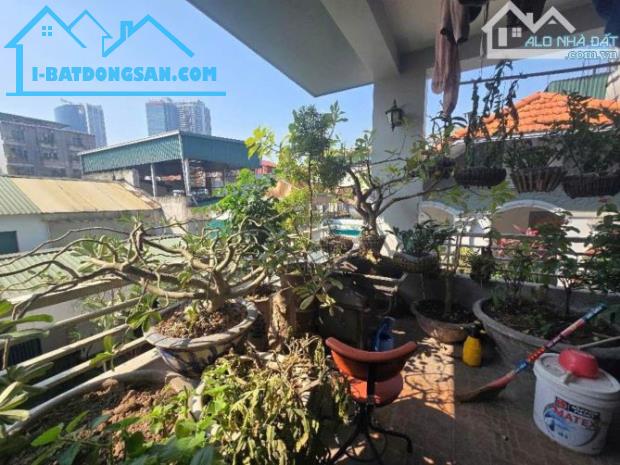 Cực hiếm - Bán nhà  Văn Cao, Ba Đình - Nhà phân lô - ngõ ô tô đỗ cửa - 42m x 5T, 16 tỷ - 3