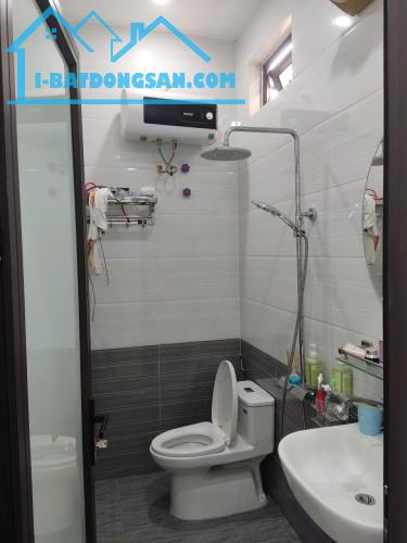 Bán nhà 3 tầng độc lập mặt đường phố Tây Sơn - 3