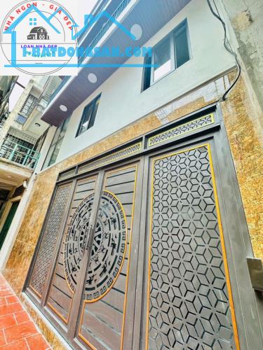 TÔN ĐỨC THẮNG- 1 nhà ra phố- 40m2*6 tầng- thang máy- hơn 13 tỷ-mặt tiền rộng