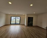 Nhà đẹp Giang Biên, thang máy êm ru. Ô tô tránh cách 20m, 43mx 6T, MT 5m, giá hơn 7 tỷ xíu