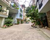 Bán nhà Nguyễn Chí Thanh, Đống Đa, ngõ rộng 5m, ô tô 7 chỗ vào nhà thoải mái. Giá 17,8 tỷ