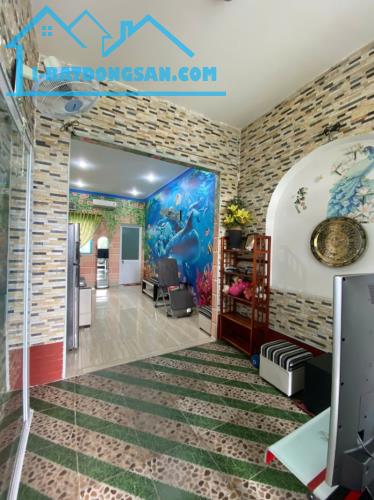 Bán nhà ĐẸP 150m2 ngang 7,5m Tân Đông Hiệp_TPHCM,đường nhựa có nhãn mác