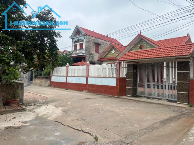 CHÍNH CHỦ CẦN BÁN NHÀ MÁI THÁI ĐẸP – FULL THỔ CƯ TẠI BẮC GIANG