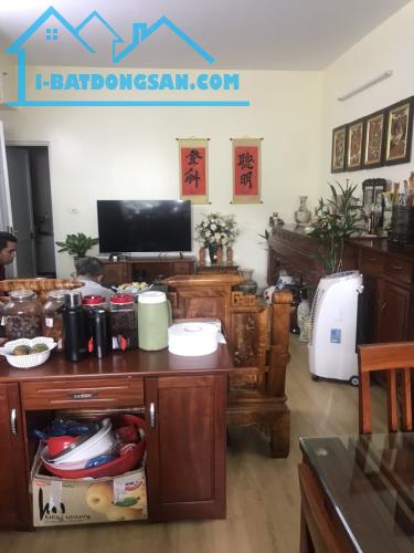 (Tin thật 100%) CH lô góc 81,3m2 x 2PN có slot ô tô tại C14 - Bộ Công An - Ban công Đông
