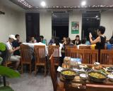 Sang nhượng quán ăn tại Trần Duy Hưng 65m2 MT 6m ngõ ô tô kinh doanh tốt, để lại toàn bộ