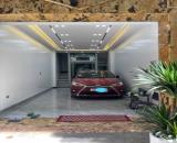 Nhà đẹp xây mới nội thất hiện đại ô tô vào nhà ngõ Phố Nguyễn Văn Cừ DT 38m2 . Giá 12.8 tỷ