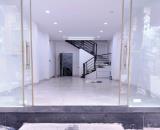 Cho thuê nhà ngõ ô tô Trường Chinh, 4 tầng x 28m2, 3 ngủ, 3 WC, 17 Triệu Spa, Salon, Caphe