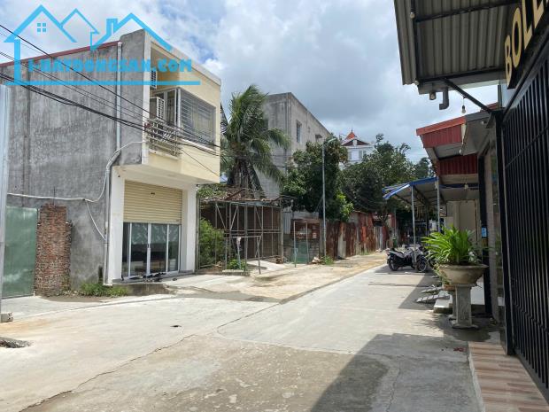 Chính chủ bán nhà 2 tầng, đường rộng 8m, ô tô tránh nhau