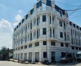 Shop Houses 4 tầng, 5x20m, trực diện chợ An Sương, sổ sẵn -- công chứng ngày