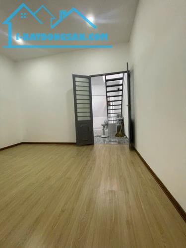 Cần Bán Gấp Nhà 3Tầng, 60m2, hxh,  Đường Tân Thành-Q.TPhú, Giá chỉ 4,3tỷ TL