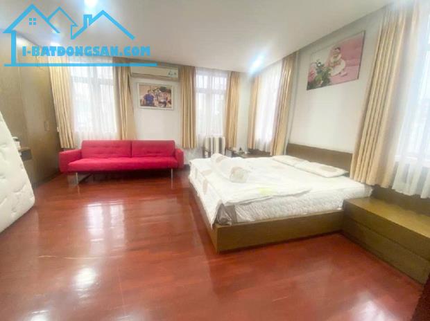 BÁN TÒA NHÀ 3 MẶT TIỀN PHAN XÍCH LONG, PHÚ NHUẬN  110M²  GIÁ 52 TỶ