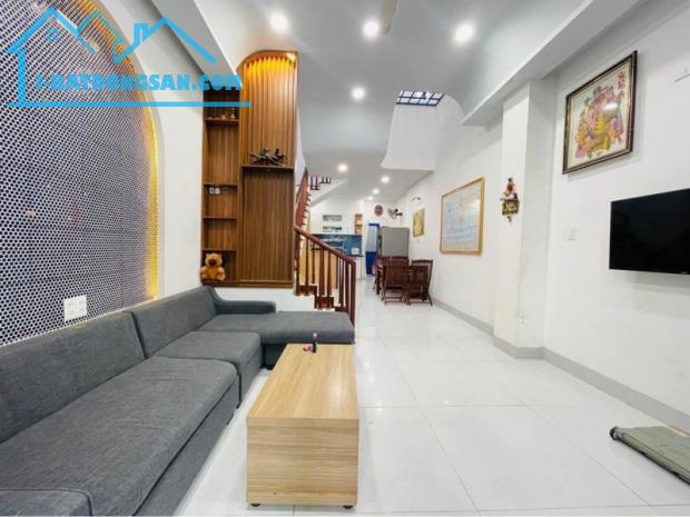 # Nhà gần MT Thi Sách, Ô tô Đậu 20m , 60m2, 3 tầng mới xây 2 năm, cứng ngắc, cực chắc, an - 1