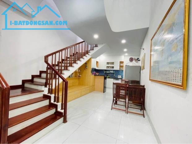 # Nhà gần MT Thi Sách, Ô tô Đậu 20m , 60m2, 3 tầng mới xây 2 năm, cứng ngắc, cực chắc, an - 4