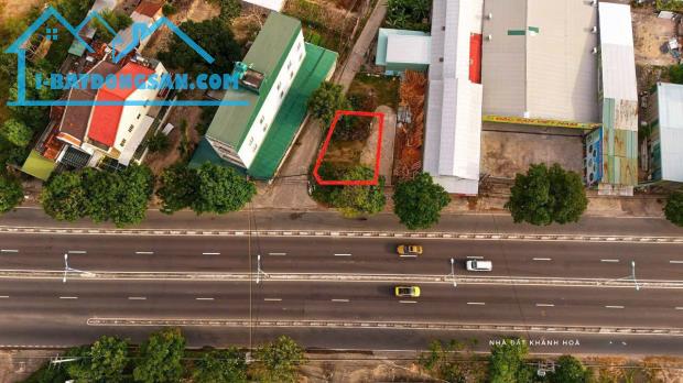 bán đất mặt tiền  Nguyễn Tất Thành Phước Đồng Nha Trang 0985451850