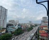 Cho thuê nhà ngõ ô tô Văn Cao, 39m2, 3 tầng, 4 ngủ, 2 vệ sinh, 14 triệu