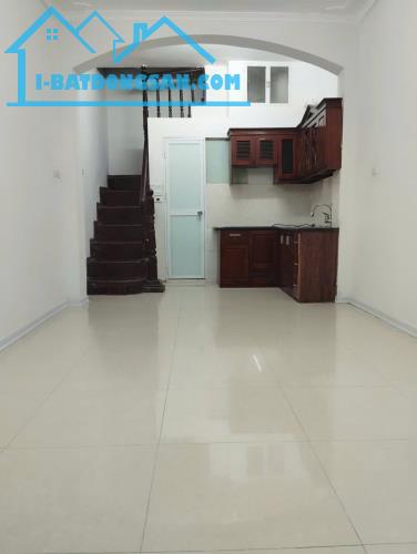 Cho thuê nhà ngõ ôtô phố Điện Biên Phủ Ba Đình 35m x 4 tầng, giá 18tr/tháng - 3