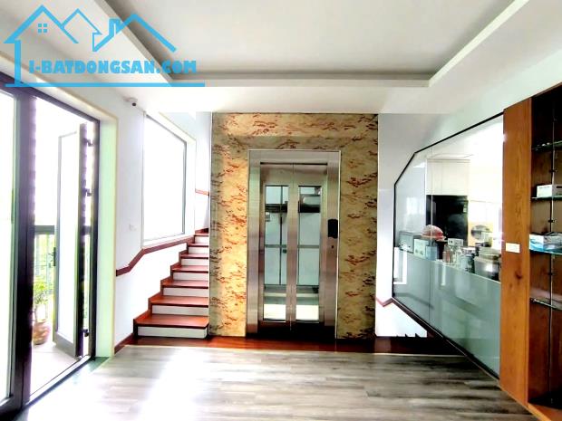 BIỆT THỰ LÔ GÓC LINH ĐÀM 239m*5T MT11m, THANG MÁY, NỘI THẤT VIP, KINH DOANH CHỈ 63 TỶ - 1