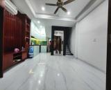 Cho thuê nhà nguyên căn Vĩnh Phúc, Ba Đình nhà mới đẹp thang máy gần ô tô, gia đình, nhóm