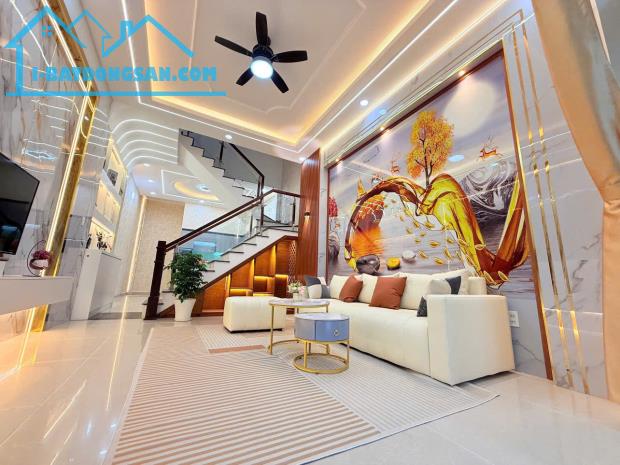 BÁN NHÀ HIẾM MỚI XÂY  ĐƯỜNG THẠNH LỘC 13 QUẬN 12 DIỆN TÍCH 60M2  GIÁ CHƯA TỚI 5 TỶ8 - 2