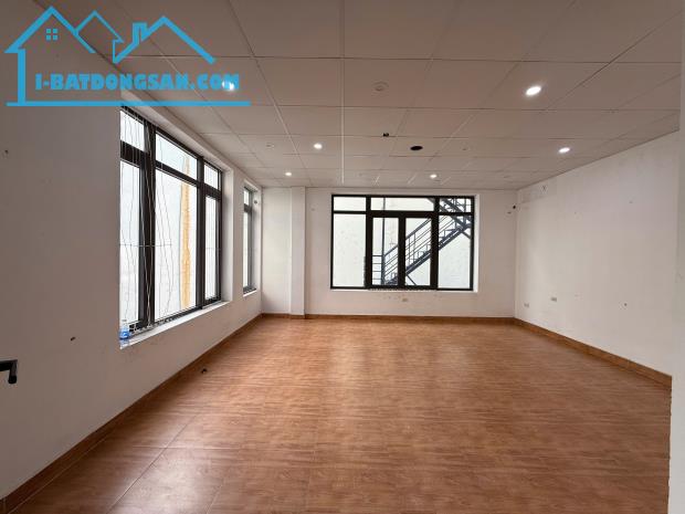 Cho thuê biệt thự Thành phố Giao Lưu, 205m2, 4 tầng, làm văn phòng đẹp - 1