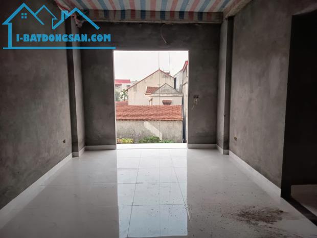 Bán nhà Đường Đông Khê 46 m2, 4 tâng MT 5.5 mà,giá 6.3 tỷ gần trường học, sân vui chơi - 1