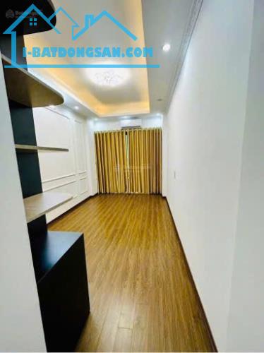 CHO THUÊ NHÀ NGUYÊN CĂN NGUYỄN KHÁNH TOÀN: 35M² X 5T, ĐỦ ĐỒ, GẦN Ô TÔ, 14TR - 1
