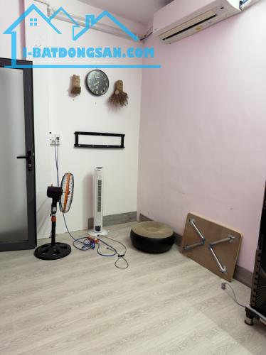 ♪ 1.15 tỷ có nhà gần Chợ Hòa Cường, DTSD 87m2, sở hữu lâu dài, sổ đỏ, Ô tô đậu - 1