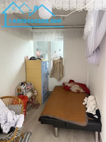 ♪ 1.15 tỷ có nhà gần Chợ Hòa Cường, DTSD 87m2, sở hữu lâu dài, sổ đỏ, Ô tô đậu - 3