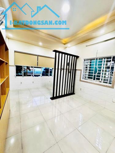 CHO THUÊ VĂN PHÒNG ĐẸP – TRUNG TÂM ĐƯỜNG BẠCH ĐẰNG, CÁCH SÂN BAY TSN 2KM