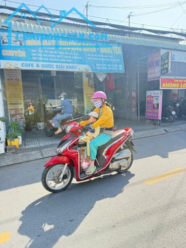 Bán nhà mặt tiền 9,9x36m giá 23 tỷ Đường Hiệp Thành 17