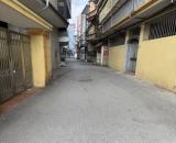 Bán căn nhà tại Xóm Chùa, Đường Xa La, 8,6 tỷ, 30m2, thang máy nhập khẩu, ngõ ô tô con qua