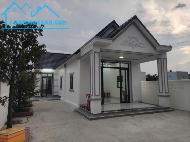 Bán nhà vườn Cần Giuộc Long An, đường Chùa Thiên Mụ, 1000m2, hẻm xe hơi, chỉ nhỉnh 4 tỷ - 5