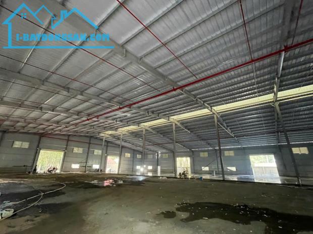 Cho Thuê 2.100m2 - 2.600m2 Nhà Xưởng Tân Uyên Bình Dương Gần KCN Tân Uyên