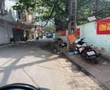 Bán nhà Hoàng Hoa Thám, Ba Đình, 31m2, 3 tầng, MT 5.5m, 4.7 tỷ.