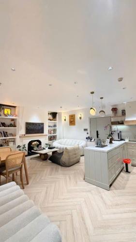 Cần bán Căn hộ CHUNG CƯ THĂNG LONG GARDEN 250 MINH KHAI - 75m2 x 2 ngủ 2 vs - 1
