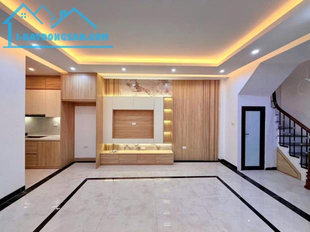 Trương Định, diện tích 55m, 6tầng . MT 4m. Giá 10.9 tỷ Hoàng Mai - 1