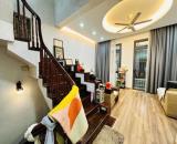Khu Vip Nguyễn Chí Thanh- Lô Góc- Phân Lô -Sổ Đẹp-Ô tô- Dt: 37m2/5 tầng/4,6mMt *16,x tỷ