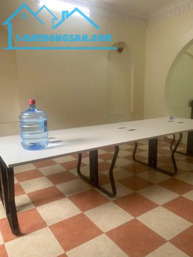 Chính chủ cho thuê văn phòng 80m², tầng 2, khu vực Mỹ Đình, nhà mặt đường, có chỗ đỗ ô tô