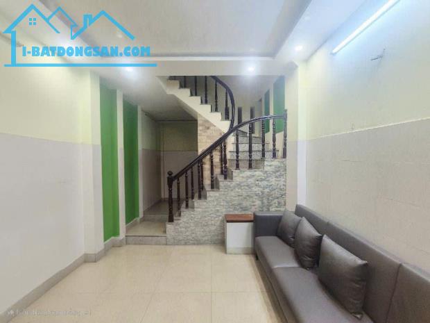 Bán Nhà Phố Nguyễn Trường Tộ, Hàng Bún, 10m ra phố - 31m2, 4 Tầng - sổ riêng, Giá 16,2 Tỷ - 2