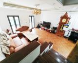 -BÁN GẤP-SIÊU PHẨM TRUNG TÂM VIỆT HƯNG – 5 TẦNG THANG MÁY – GARA 2 Ô TÔ – NỘI THẤT ĐẲNG CẤ