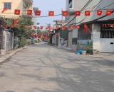 Đất 30 m -ngõ thông - ô tô -  sổ đỏ   - hỗ trợ Bank - nhỉnh 5 tỷ - việt hưng