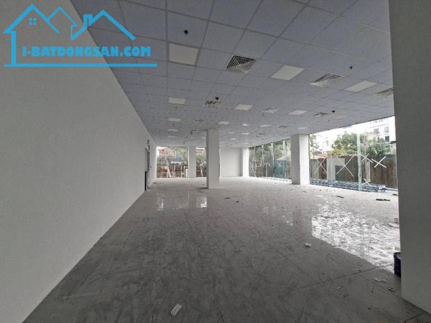 LONG BIÊN- CẦN CHUYỂN NHƯỢNG- TOÀ NHÀ DỊCH VỤ - DT:3.148M - MT : 42M - LÔ GÓC 4 MẶT THOÁNG - 1