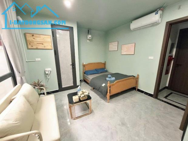 SIÊU VIP” ĐỊNH CÔNG” Ô TÔ ĐỖ CỬA - 3 MẶT THOÁNG CỰC HIẾM ĐƯỜNG CHẠY VÒNG QUANH NHÀ. - 3