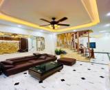 Phố Pháo Đài Láng 43m2, 5T, MT4m tặng full nội thất giá 11.9 tỷ hiếm Đống Đa