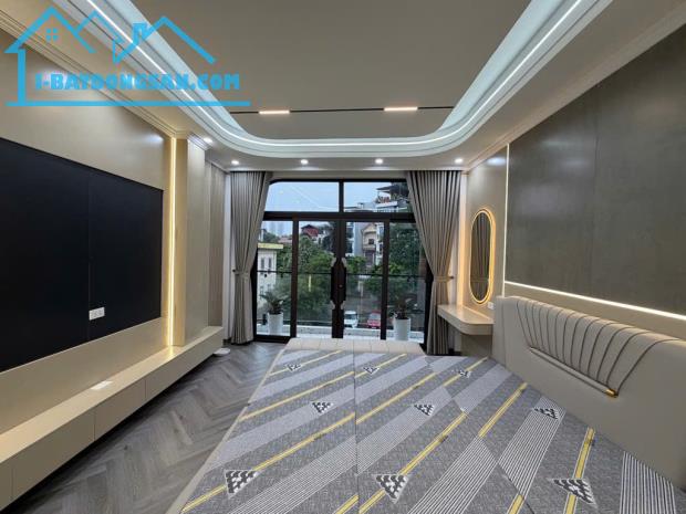 Ngọc Hồi- Hoàng Liệt 50m MT4,5m ,6 Tầng Thang Máy Ô Tô Vào Nhà Kinh Doanh Ngay Hồ Linh Đàm